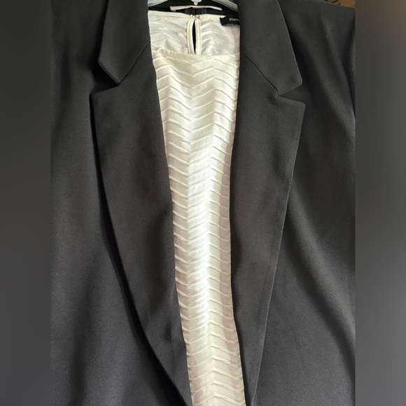 Ivanka Trump blouse - Picture 2 of 4